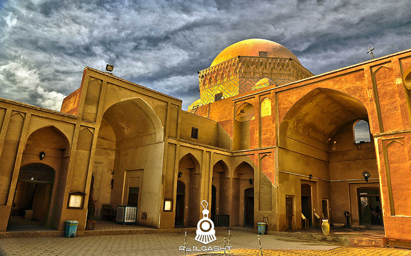 مدرسه ضیائیه یا زندان اسکندر