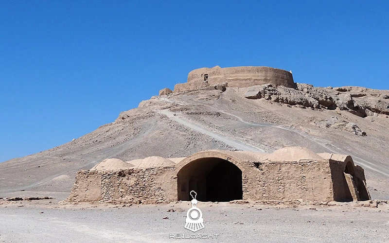 دخمه زرتشتیان یزد