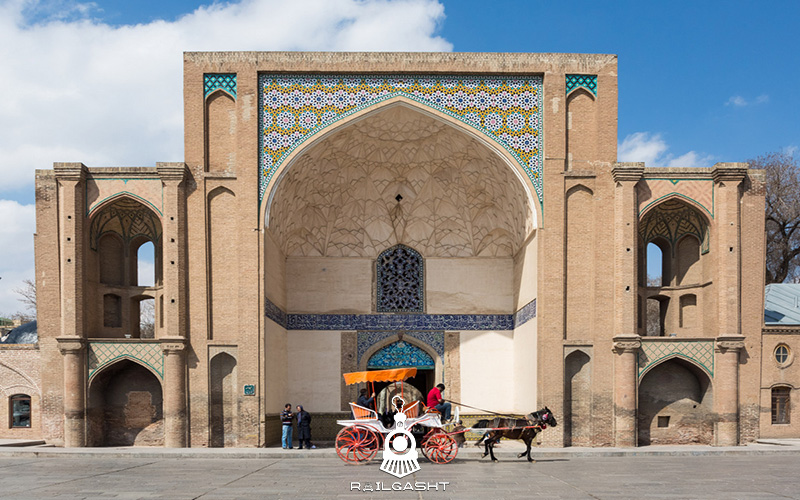 سردر کاخ عالی قاپو قزوین
