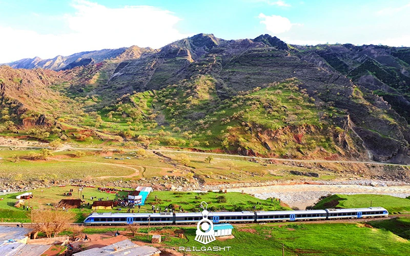 ایستگاه توقف قطار گردشگری لرستان