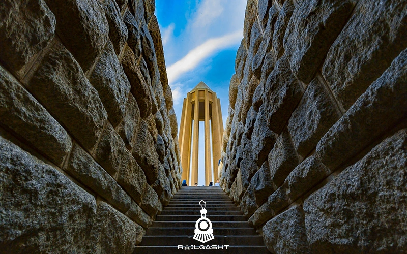 مقبره ابوعلی سینا