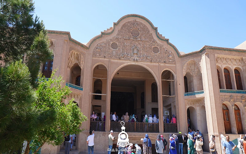 خانه بروجردیها