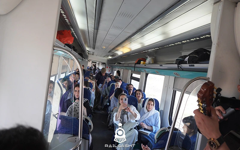 مسلفرین قطار گردشگری