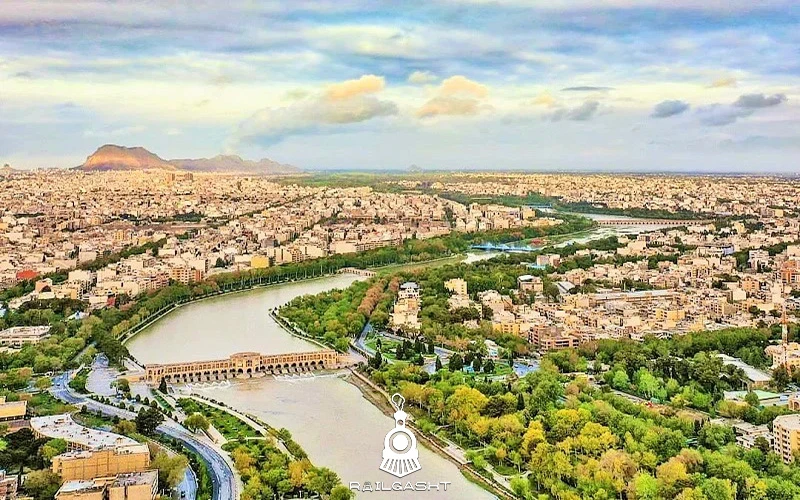 اصفهان و رودخانه زاینده رود