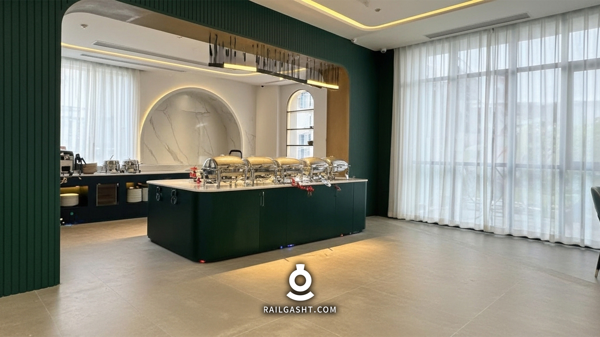 رستوران و کافی شاپ هتل ایوان 2